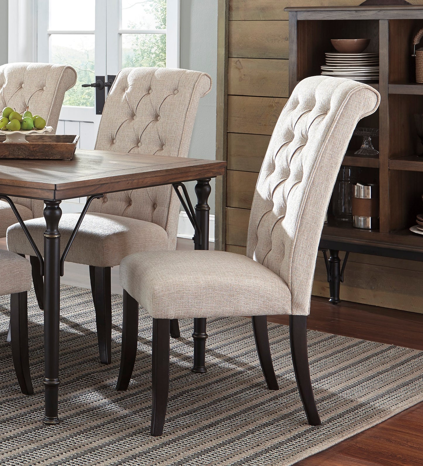 Ashley Signature Design Tripton Dining Chair Linen D530-01