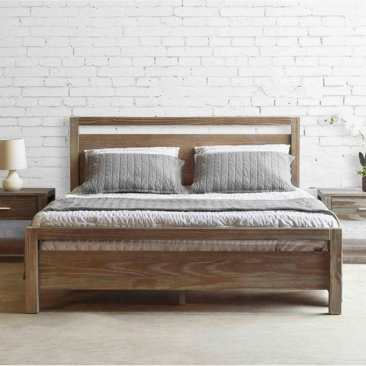 Queen Size FarmHouse Traditional Rustic Pine Platform Bed