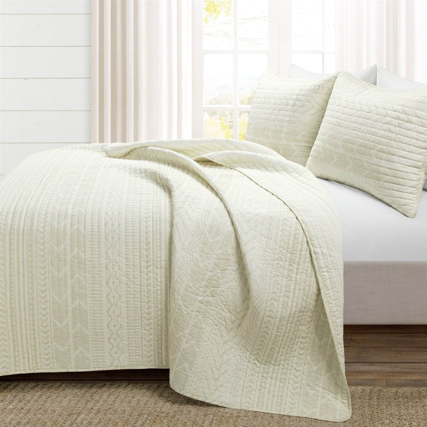 Full/Queen Scandinavian Chevron Ivory Beige Reversible Cotton Quilt Set