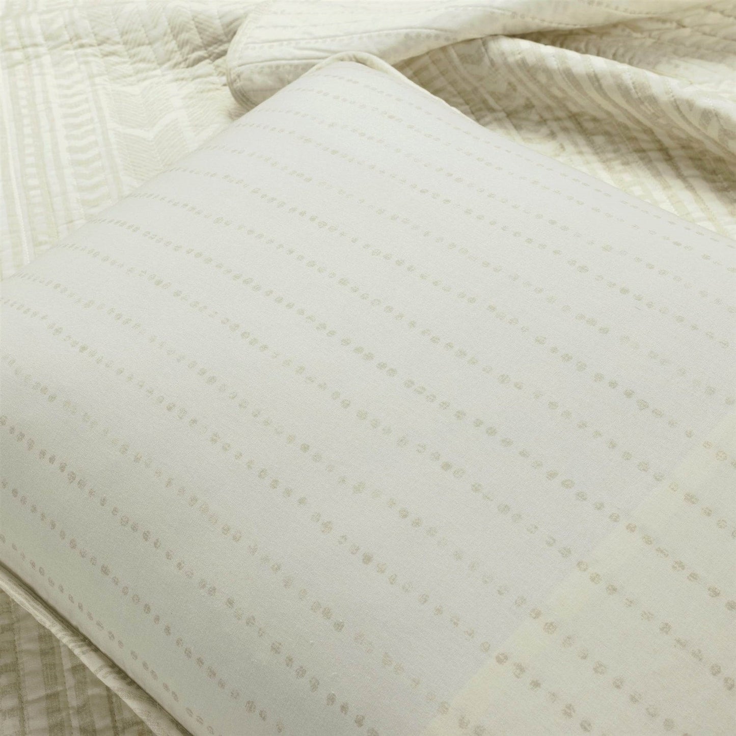 King size Scandinavian Chevron Ivory Reversible Cotton Quilt Set