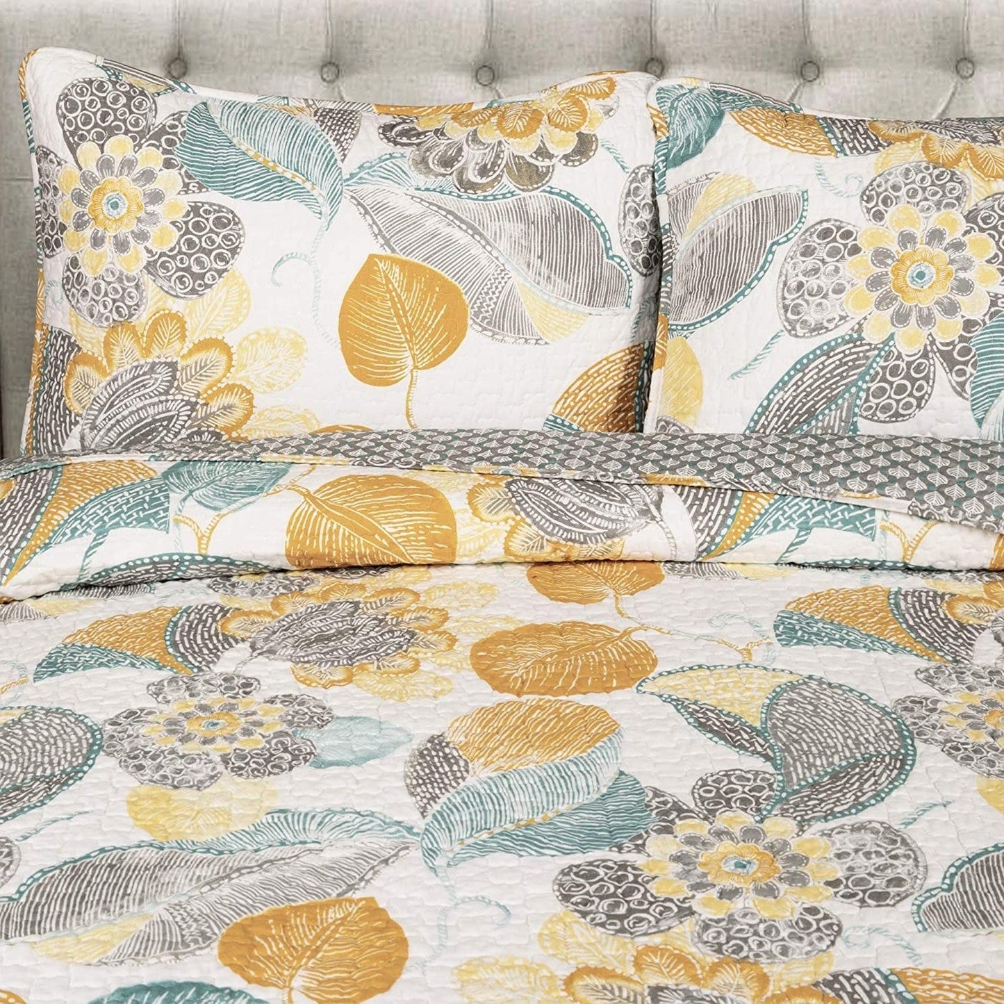 3 Piece Reversible Yellow Grey Floral Cotton Quilt Set in King Size