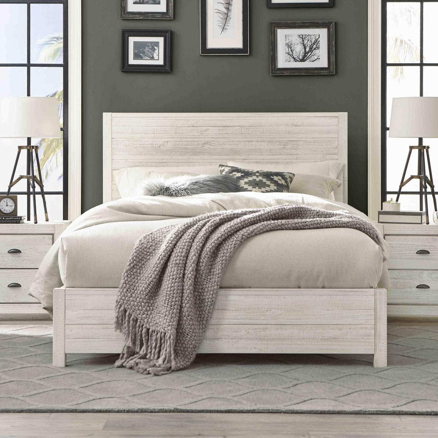 FarmHome Off White Solid Pine Platform Bed in Queen Size