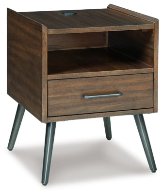 Ashley Signature Design Calmoni End Table Brown T916-2