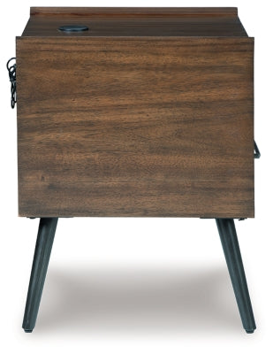 Ashley Signature Design Calmoni End Table Brown T916-2